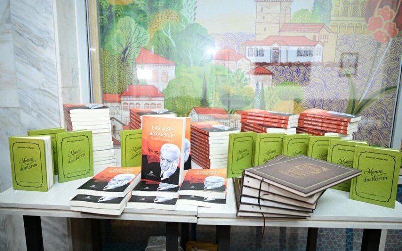 Bişkekdə Bəxtiyar Vahabzadənin "Seçilmiş əsərləri"nin qırğızca nəşrinin təqdimatı