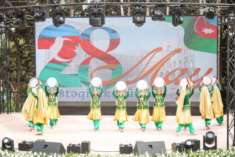 Xətai rayonunda Müstəqillik Gününə həsr edilmiş bayram konserti