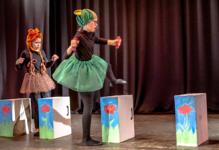 “Qarınqulu ayı balası” pyesi əsas