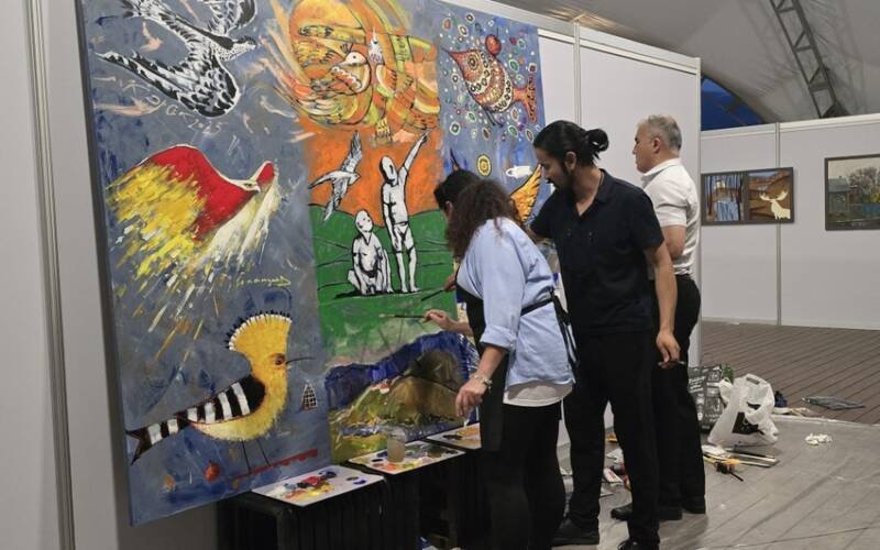 Laçın şəhərində “MDB-nin mədəniyyət paytaxtı – 2025” ili çərçivəsində Seyrəngah adlanan ərazidə “Birlik rəngləri” adlı beynəlxalq incəsənət sərgisi açılıb.